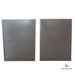 2 plateaux en acier perforés