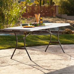 Table pliante utilisation domestique ou professionnelle
